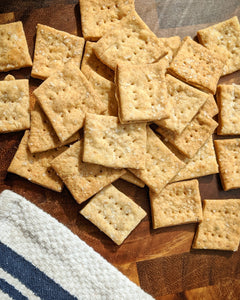 Aged Cheddar Sourdough Crackers (7oz)